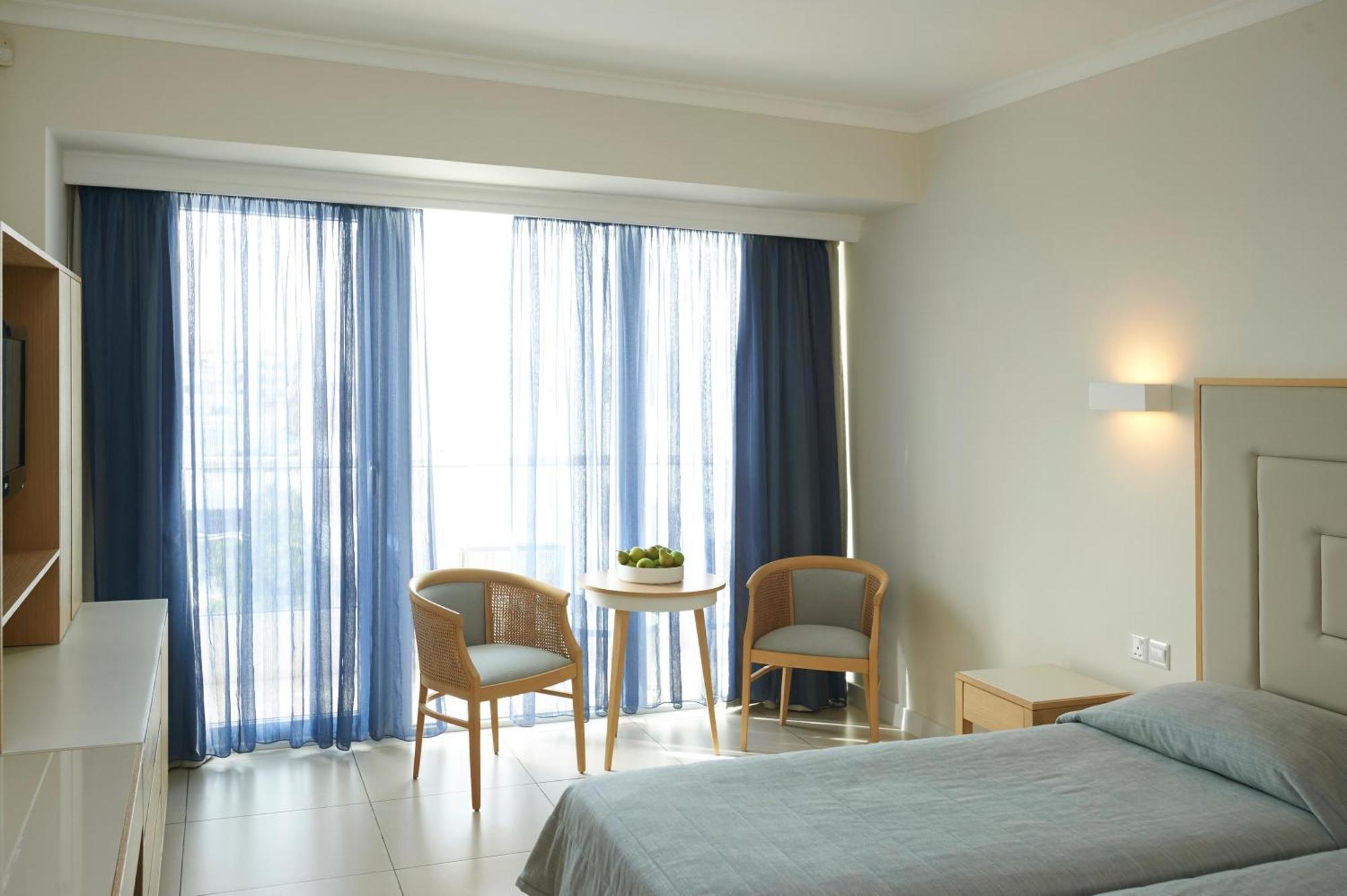 Sunrise Beach Hotel Протарас Екстериор снимка