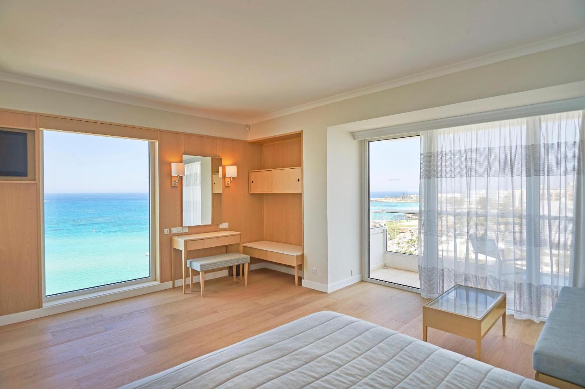 Sunrise Beach Hotel Протарас Екстериор снимка