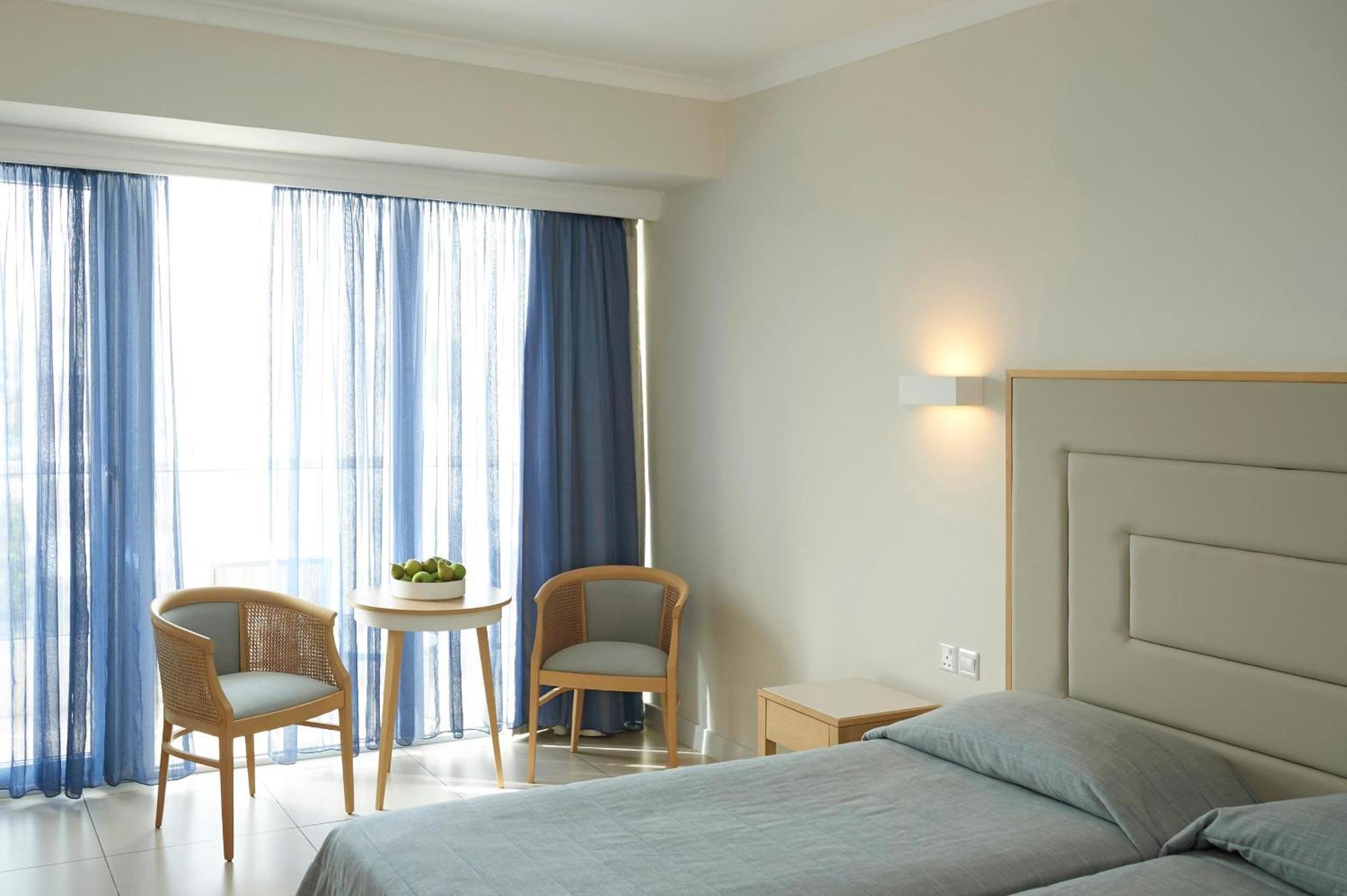 Sunrise Beach Hotel Протарас Екстериор снимка