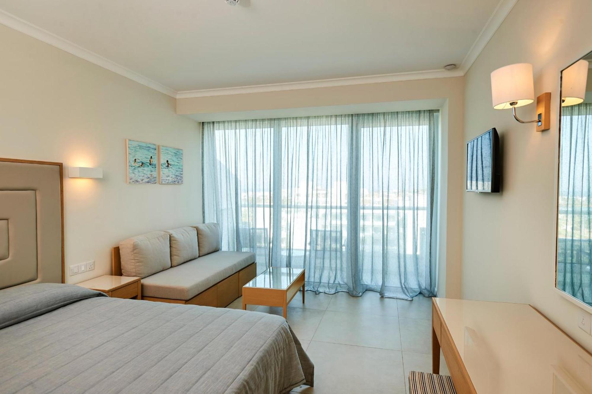 Sunrise Beach Hotel Протарас Екстериор снимка